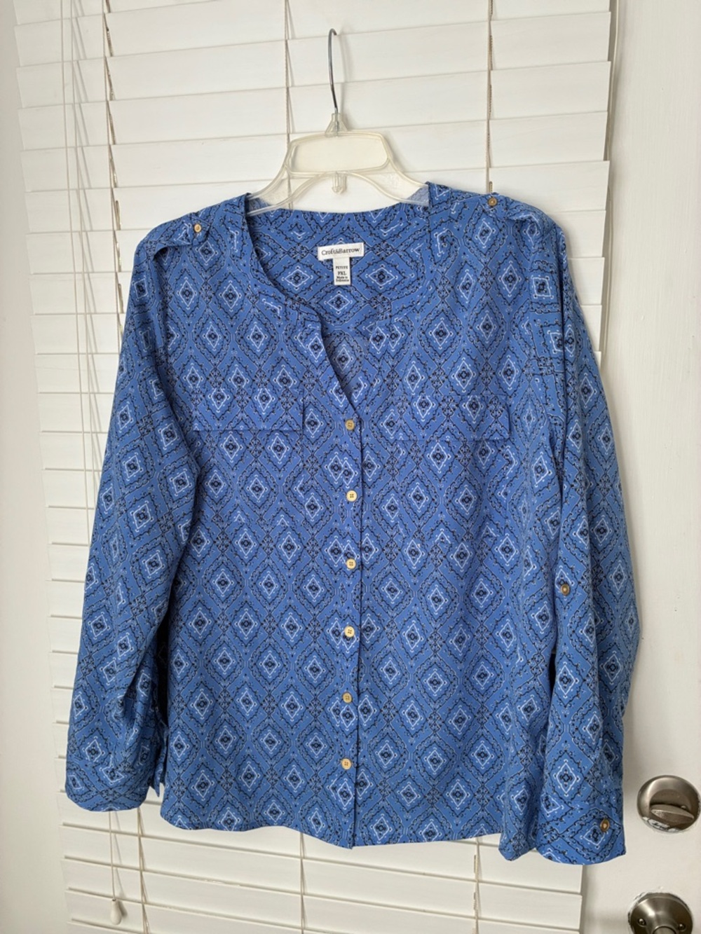 croft & barrow Blouse Top Long Sleeve Utility Split V Neck Blue Geometric SZ PXL